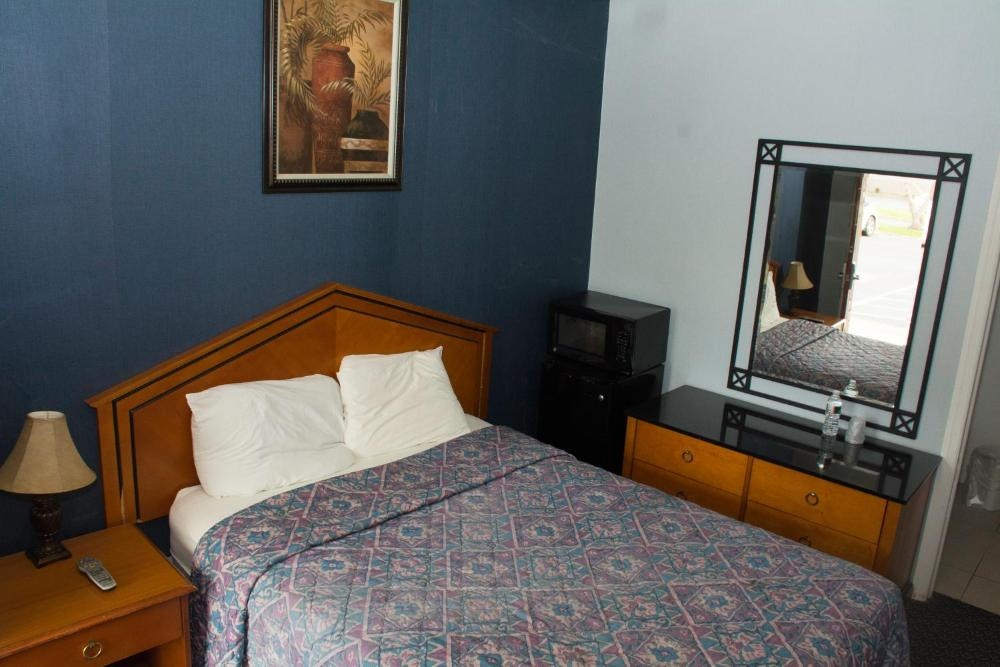 Room image 4